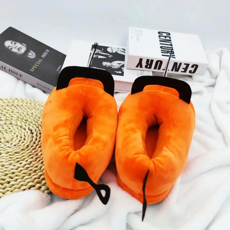 Fluffy Fur Slipper - Zapatilla de casa Pochita de motosierra